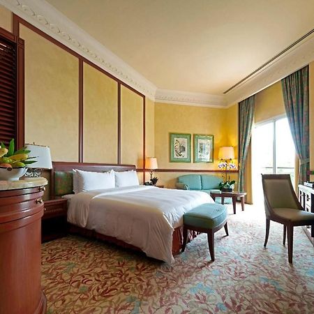 Empire Hotel And Country Club Brunei บันดาร์เสรีเบกาวัน ภายนอก รูปภาพ