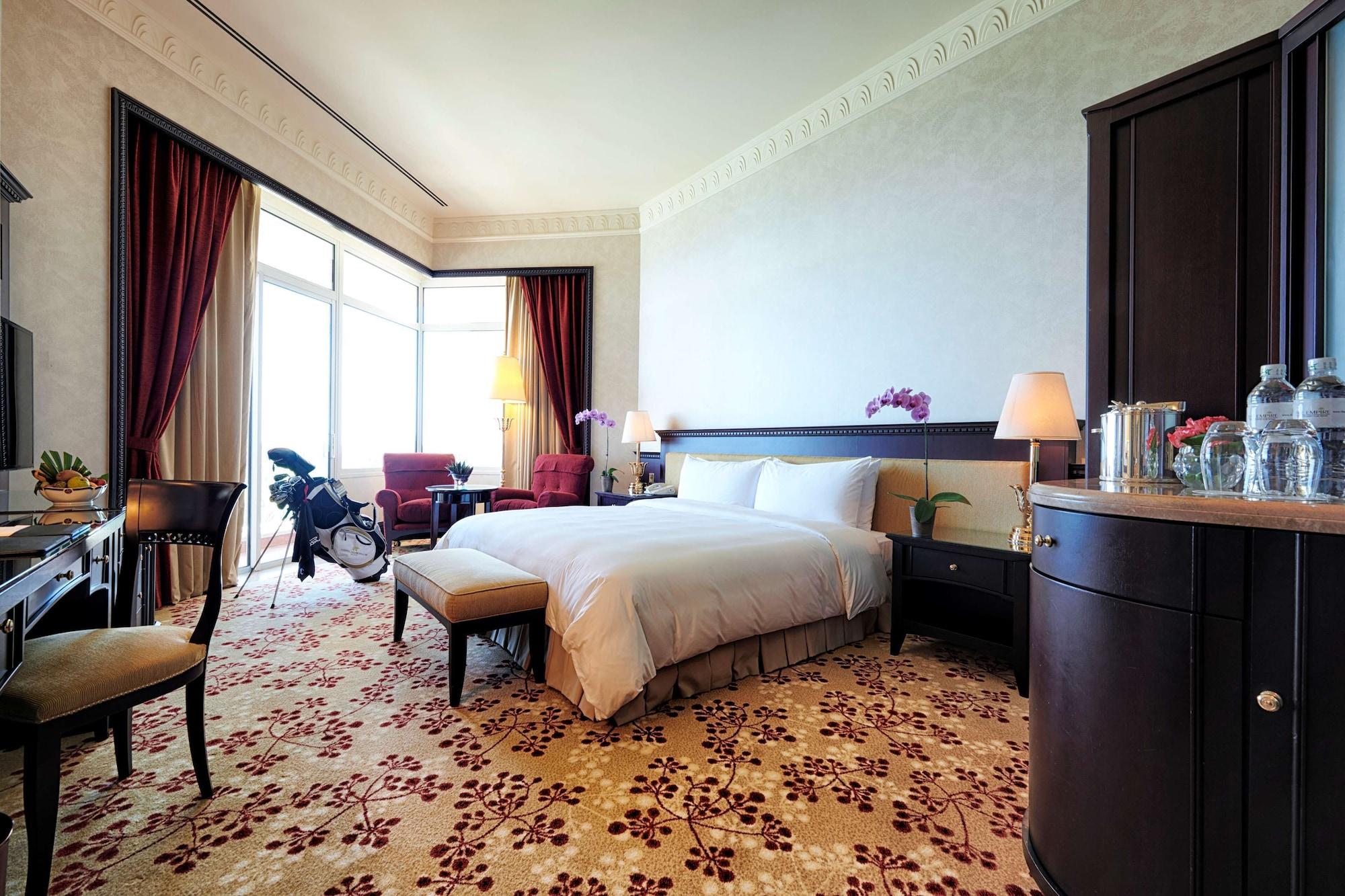 Empire Hotel And Country Club Brunei บันดาร์เสรีเบกาวัน ภายนอก รูปภาพ