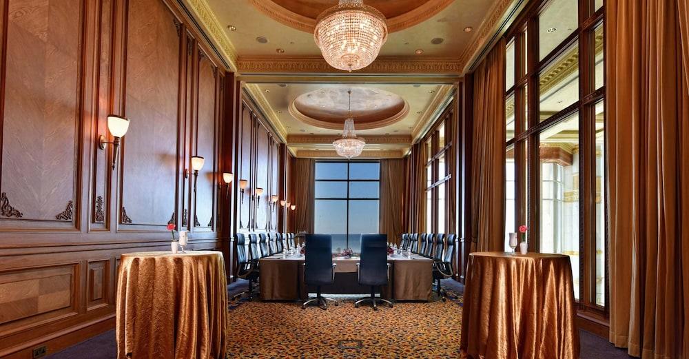 Empire Hotel And Country Club Brunei บันดาร์เสรีเบกาวัน ภายนอก รูปภาพ